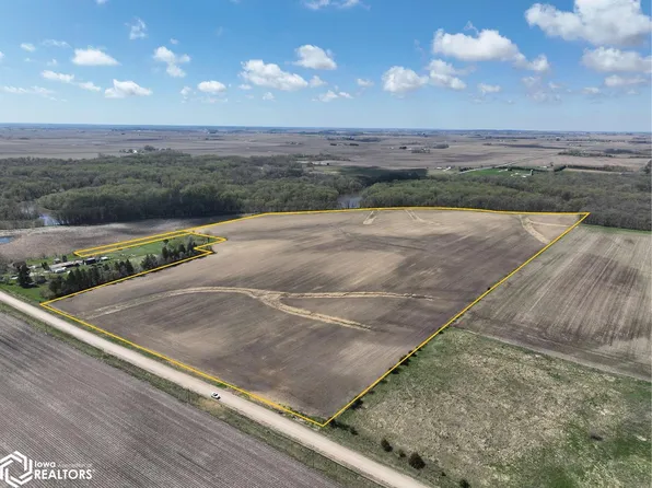 Stewart Ave, Coggon, IA 52218