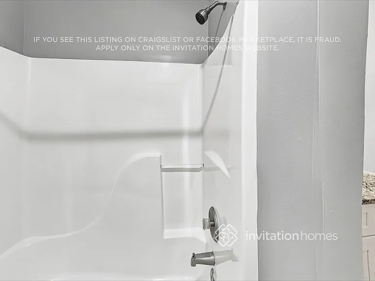 410 Queens Dr SW — Photo 19