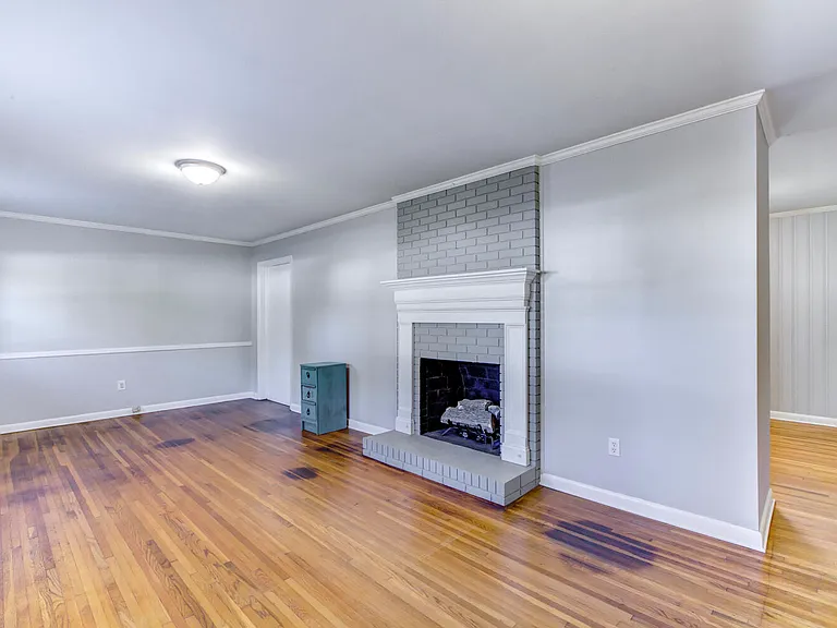1213 Park Ave — Photo 6