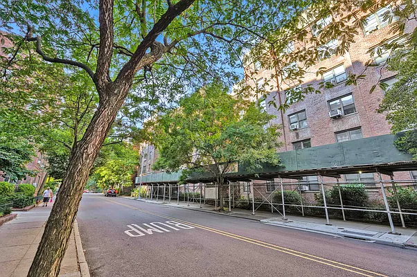 Sold by Mitra Hakimi Realty Group, LLC | media 2