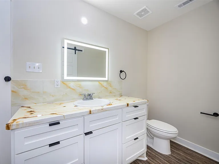 10930 Exeter St #B — Photo 24