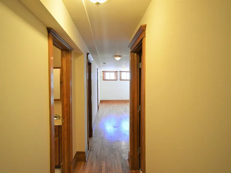 638 W Drummond Pl #G — Photo 9