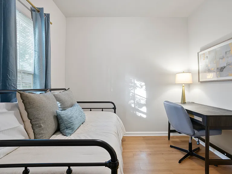 987 Dimmock St SW #2 — Photo 14