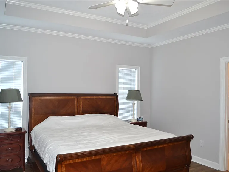 109 Stratford Dr — Photo 7