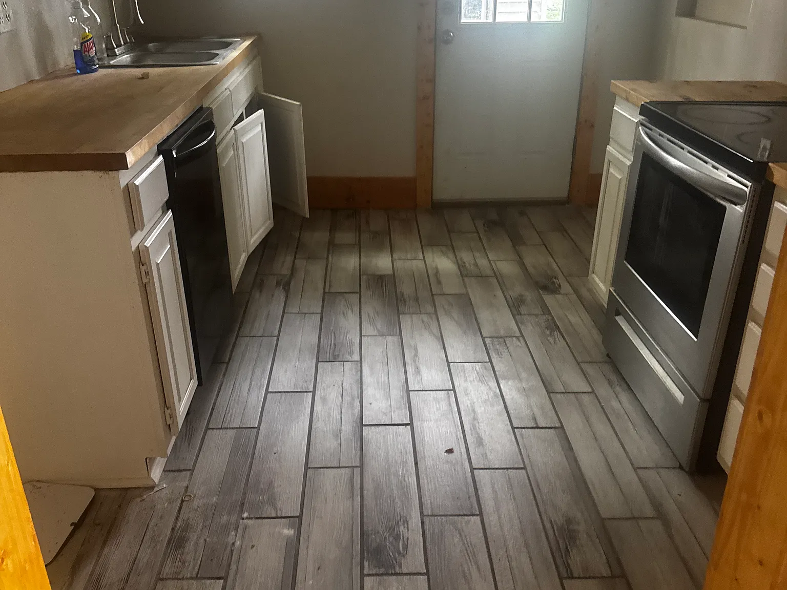 2 bed, 740 sqft, $1,175 — Photo 2