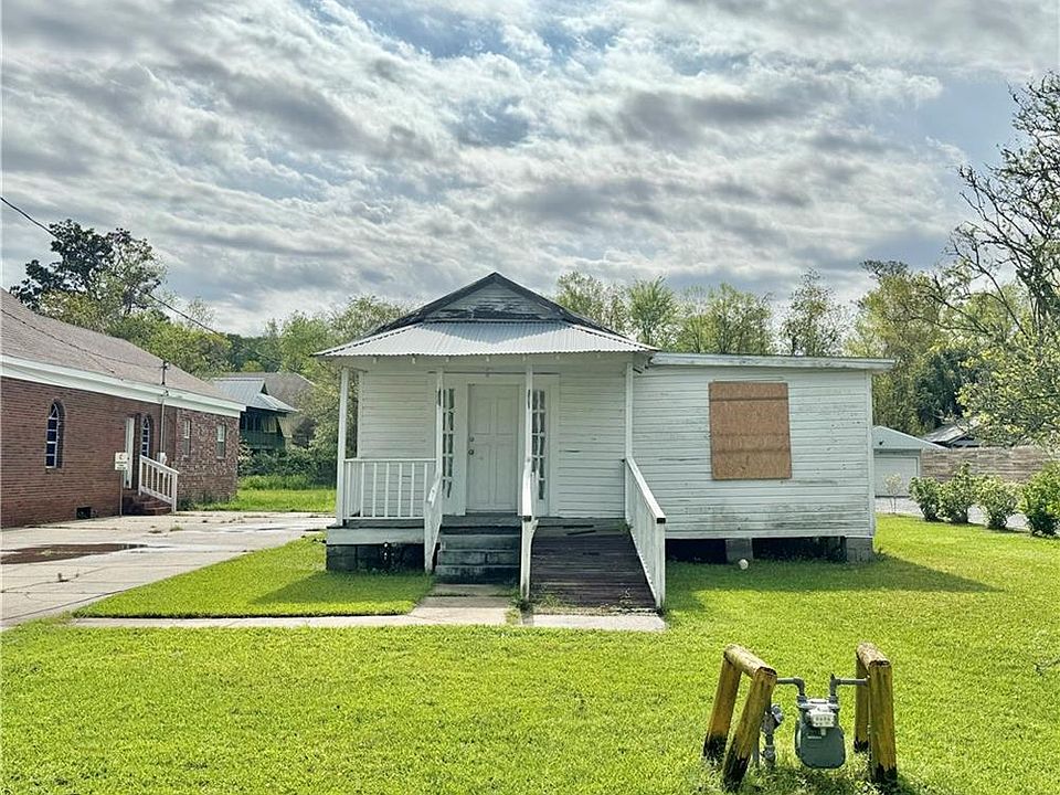 229/235 Lamarque St, Mandeville, LA 70448 Zillow