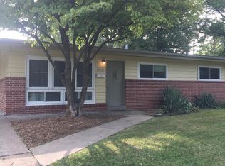 520 Saint Edward Ln, Florissant, MO 63033