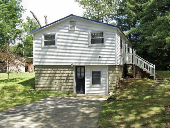 15 King Street, Springvale, ME 04083