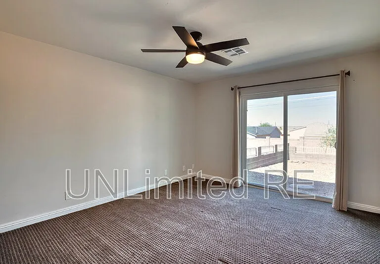 1435 Beefeater Dr — Photo 36