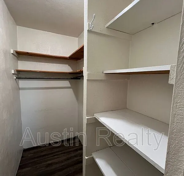 3706 Greenwood Blvd #20 — Photo 5