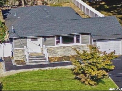 81 Elmwood Avenue, Selden, NY, 11784