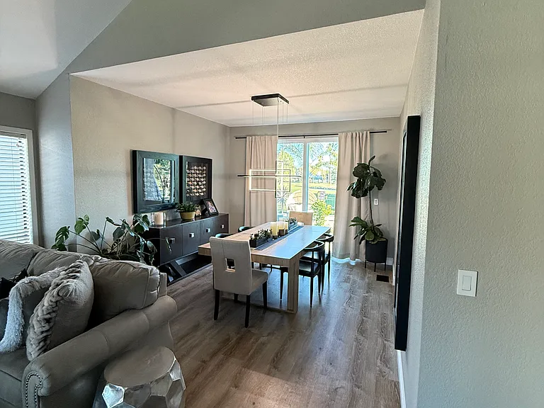 5330 Edgeview Dr — Photo 7