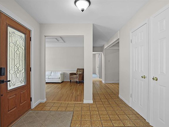 3rd image of 12515 Trammell Ct