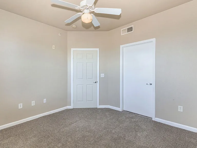 Amelia Parc — Photo 9