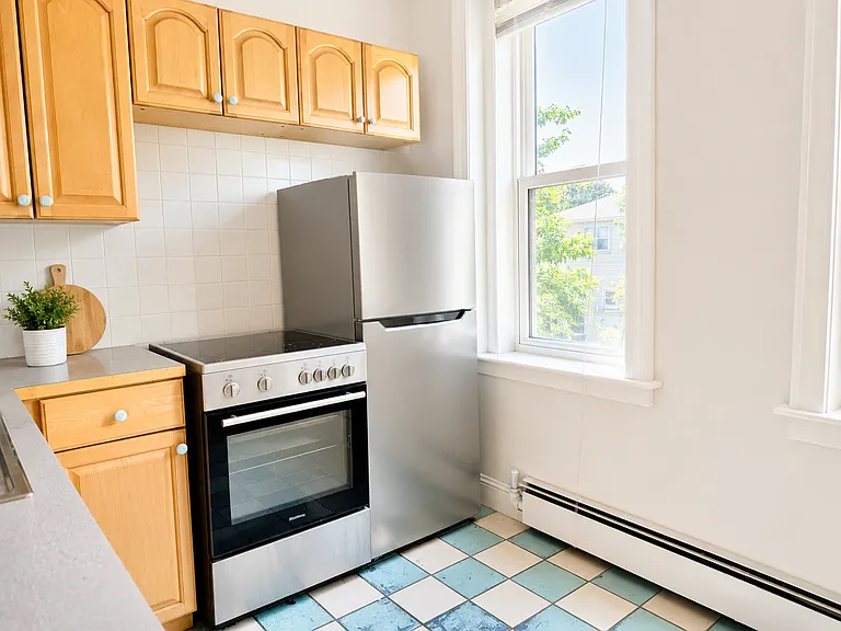 281 Harvard St #31 — Photo 12
