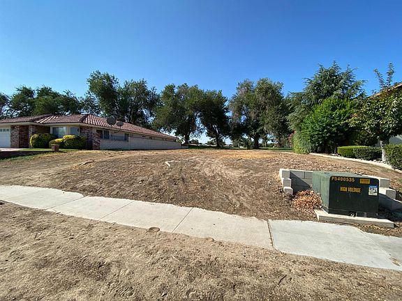 3rd image of 13273 Country Club Dr