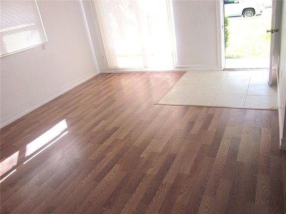 3rd image of 5941 Bolling Dr