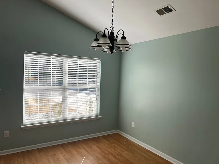 408 Moat Ct — Photo 11