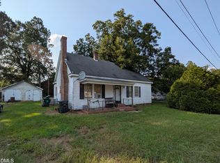 106 1st St, Erwin, NC 28339