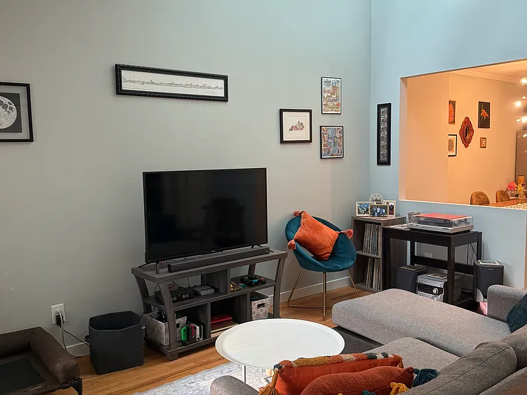 104 Bennett Ct #A — Photo 2