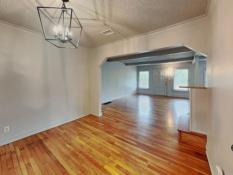 4124 Lovell Ave — Photo 10