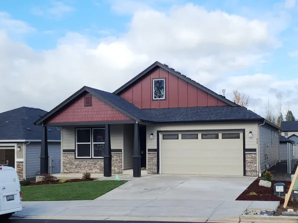 638 NW 28th St, Battle Ground, WA 98604