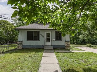 7907 Chestnut Ave, Kansas City, MO 64132