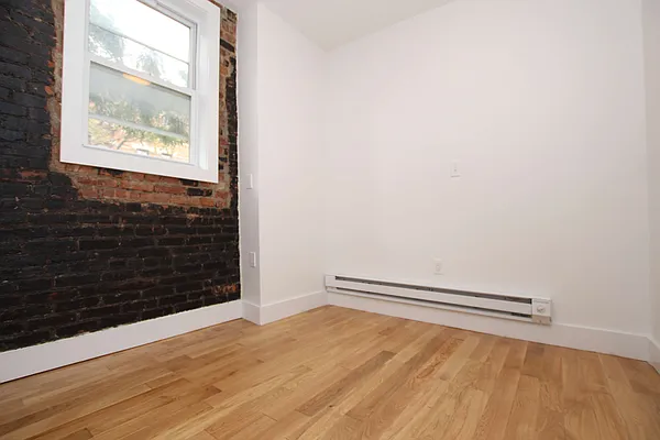 Rented by Nooklyn NYC LLC | media 13