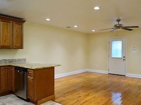 5th image of 2113 Valmont St