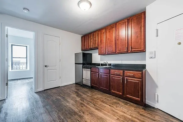 Rented by Bold New York | media 12