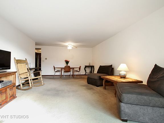 3rd image of 5332 W Windsor Ave #U3e