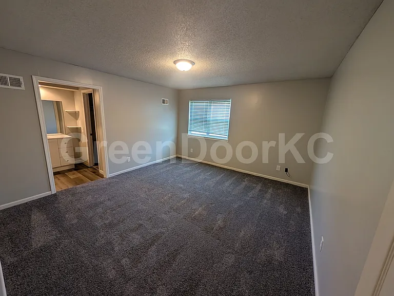 16520 W 141st St — Photo 9