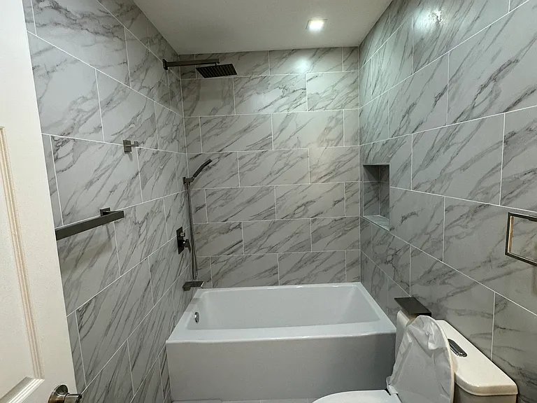 10 Greenwood St #E — Photo 15