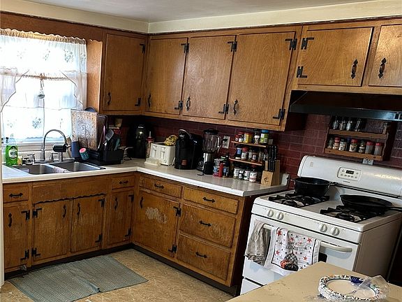 2nd image of 719-721 Anderson St