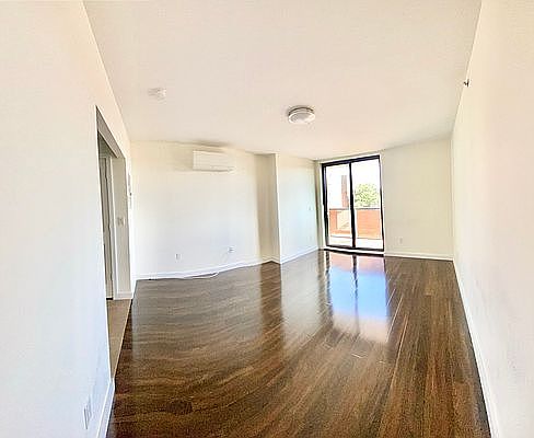 5th image of 1705 E 17th St #403