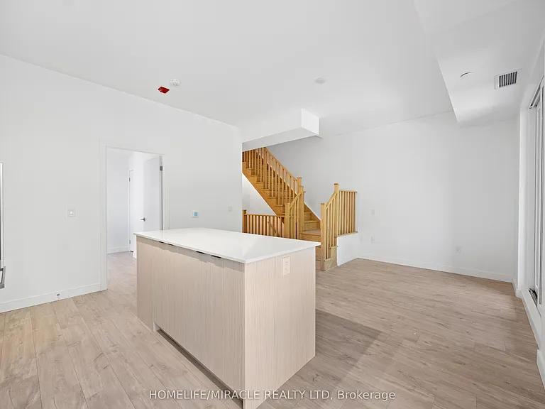174 Clonmore Dr #9 — Photo 11