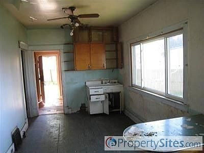 3rd image of 100 E Railroad St