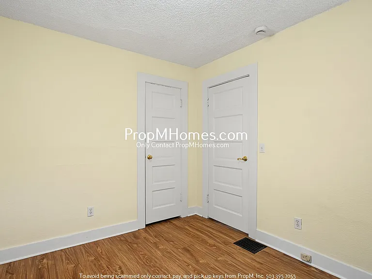 9038 NE Humboldt St — Photo 14