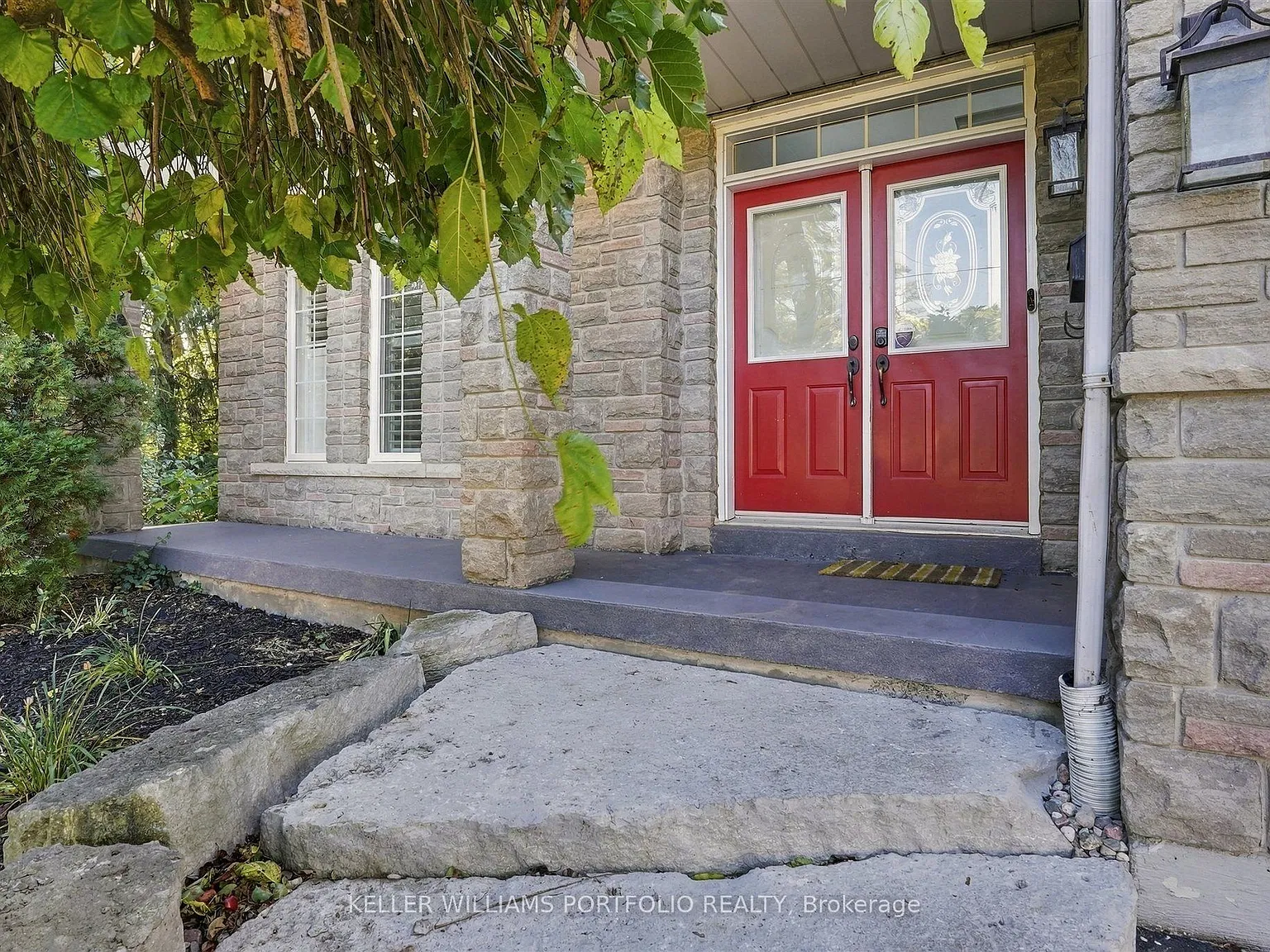 5 bed, $4,000 — Photo 2