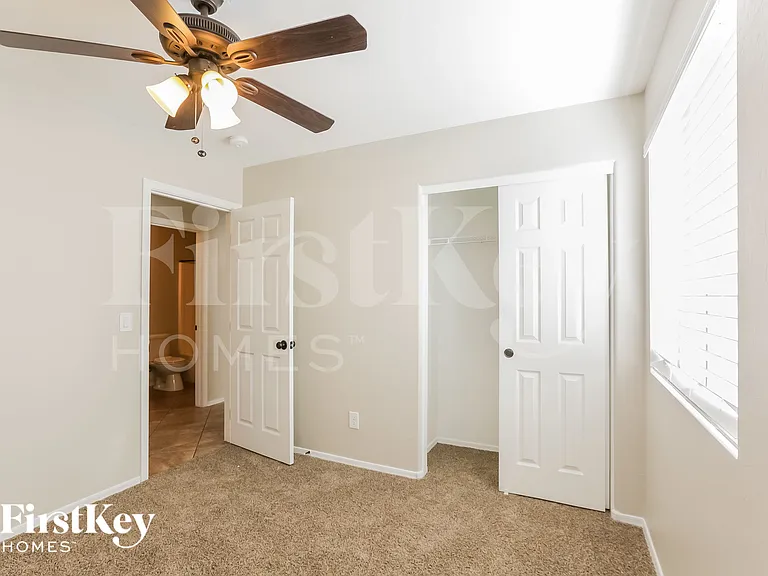 1820 S 106th Ln — Photo 12