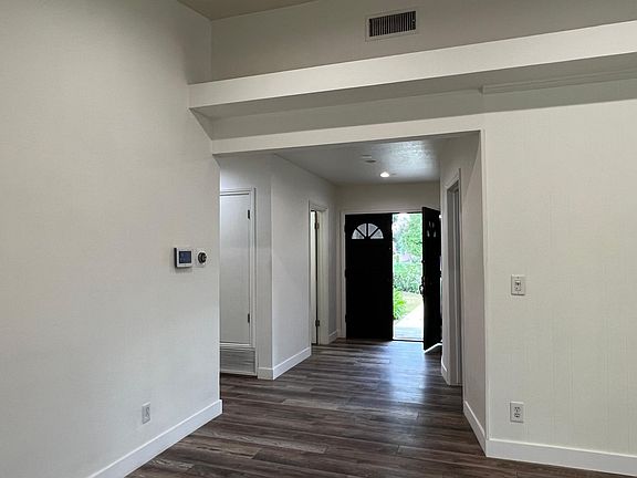 3rd image of 23400 Burbank Blvd