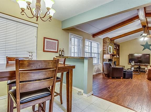 4th image of 2122 Brentwood Ln