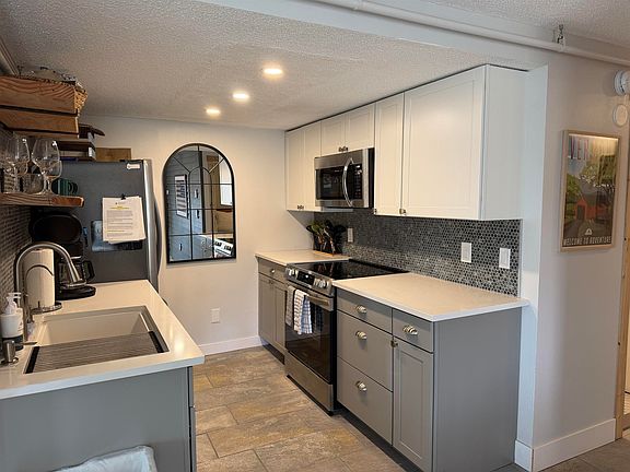 2nd image of 220 Mountainside Dr #402