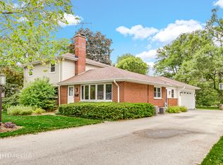 1022 Broadmoor Pl, Deerfield, IL 60015