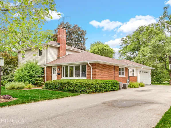 1022 Broadmoor Pl, Deerfield, IL 60015