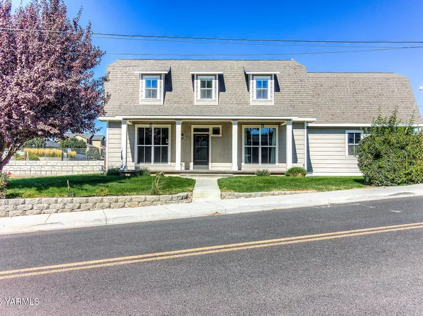 221 4th Ave, Zillah, WA 98953