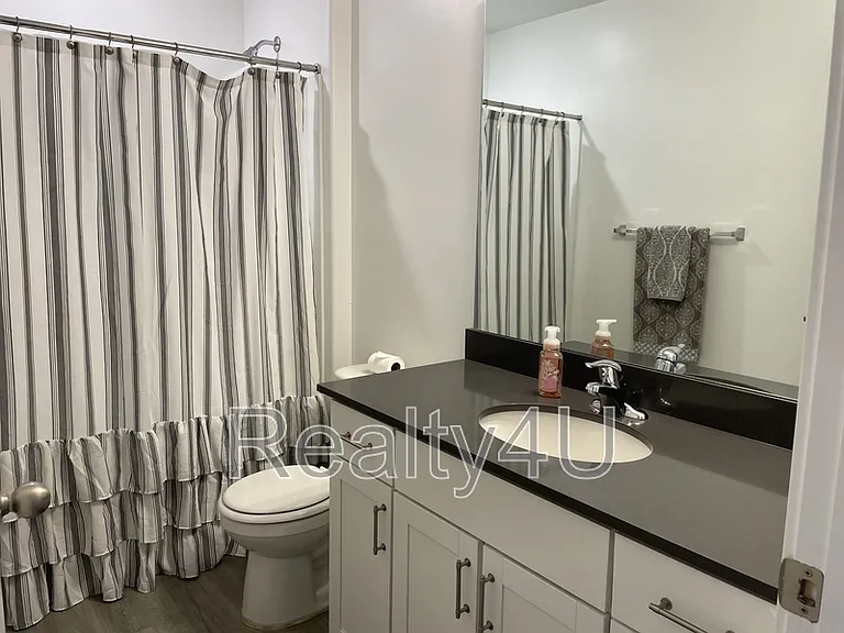 1088 E Waterway Ln #1 — Photo 17