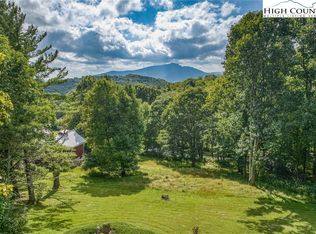 250 Park View Cir, Blowing Rock, NC 28605