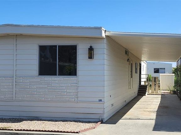 4th image of 15300 Magnolia St #57