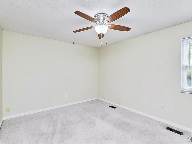 241 Valleyoak Ct — Photo 24